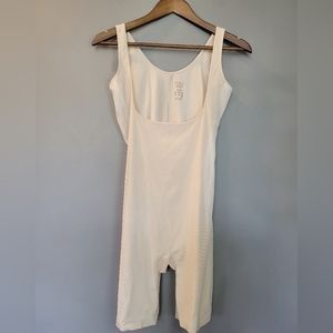 Assets Red Hot Label Spanx Open Bust Mid Thigh Bodysuit Soft Nude Womens 1X